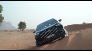 YallaMotor Jaecoo J8 VS Range Rover Velar YallaMotor Jaecoo J8 VS Range Rover Velar