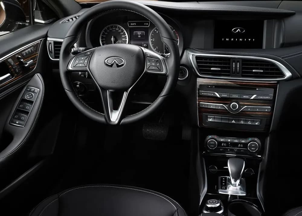 QX30