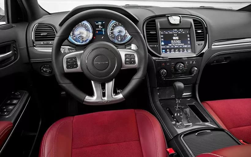 300 SRT8