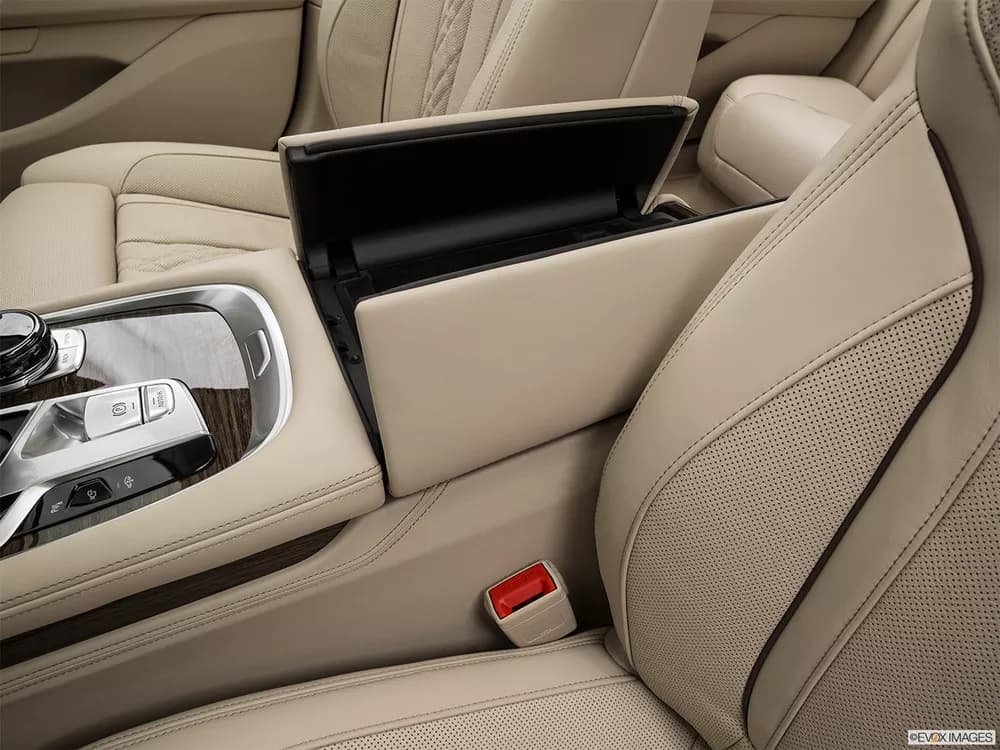 BMW 7 Series 2018 740Li