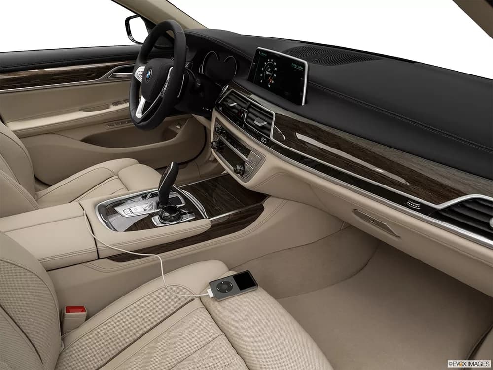 BMW 7 Series 2018 740Li