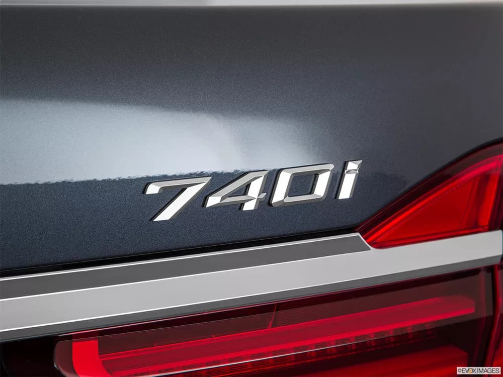 BMW 7 Series 2018 740Li