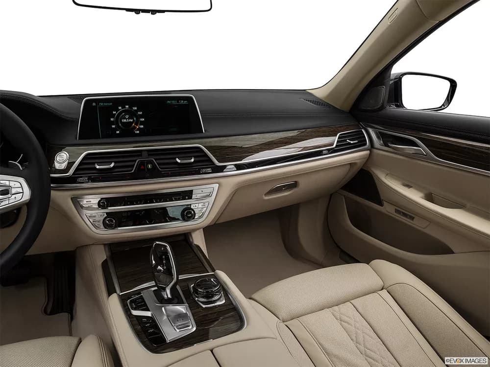 BMW 7 Series 2018 740Li