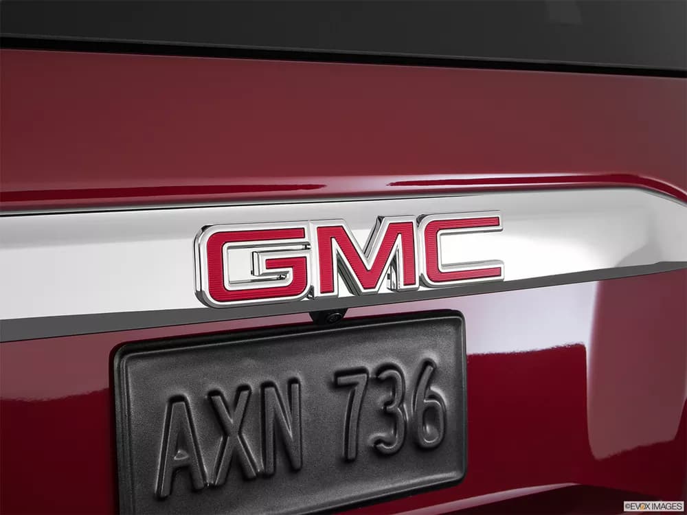 GMC Yukon Denali 2018 6.2L V8