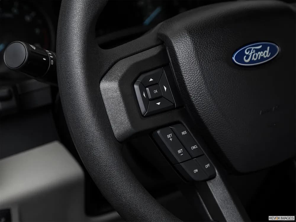 Ford F-150 2019 5.0L Regular Cab XLT (Chrome Pack)