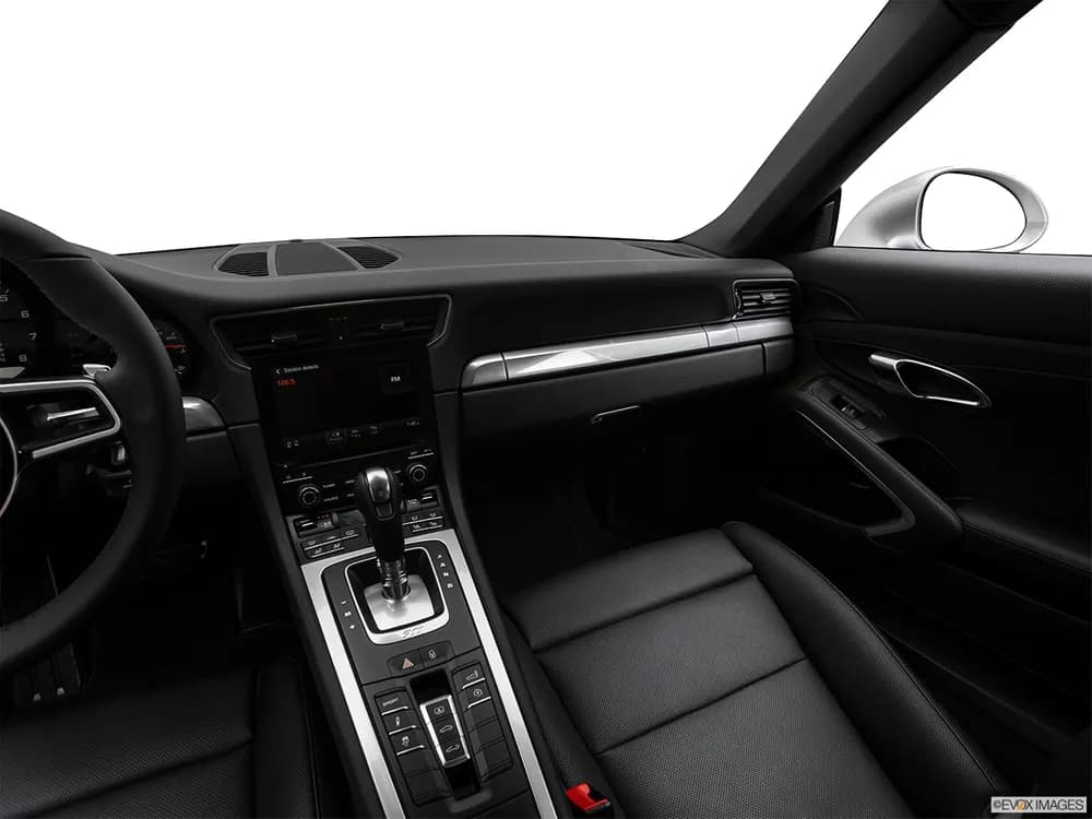 Porsche 911 2019 Carrera 4 GTS