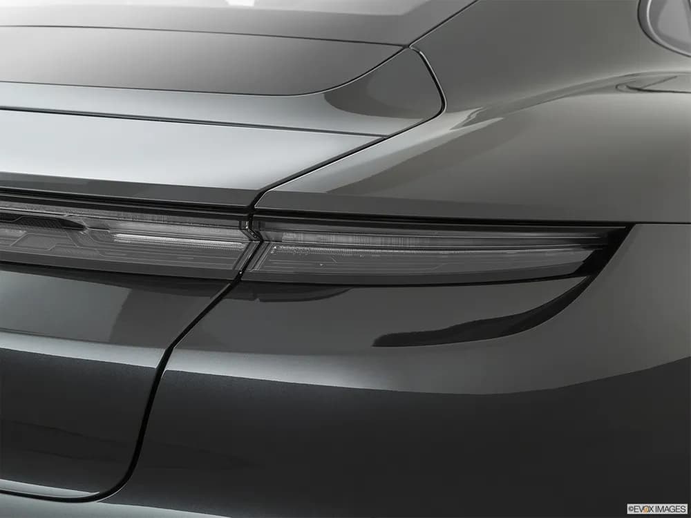 Porsche Taycan 2021 Turbo