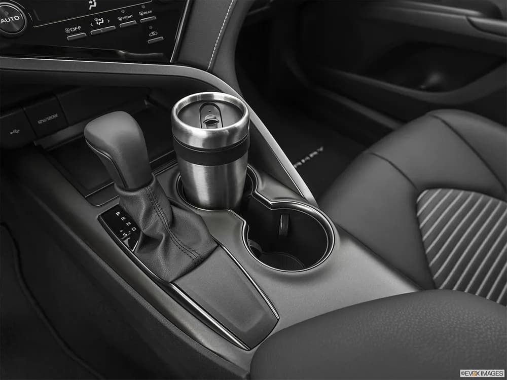 Toyota Camry 2021 2.5L SE+
