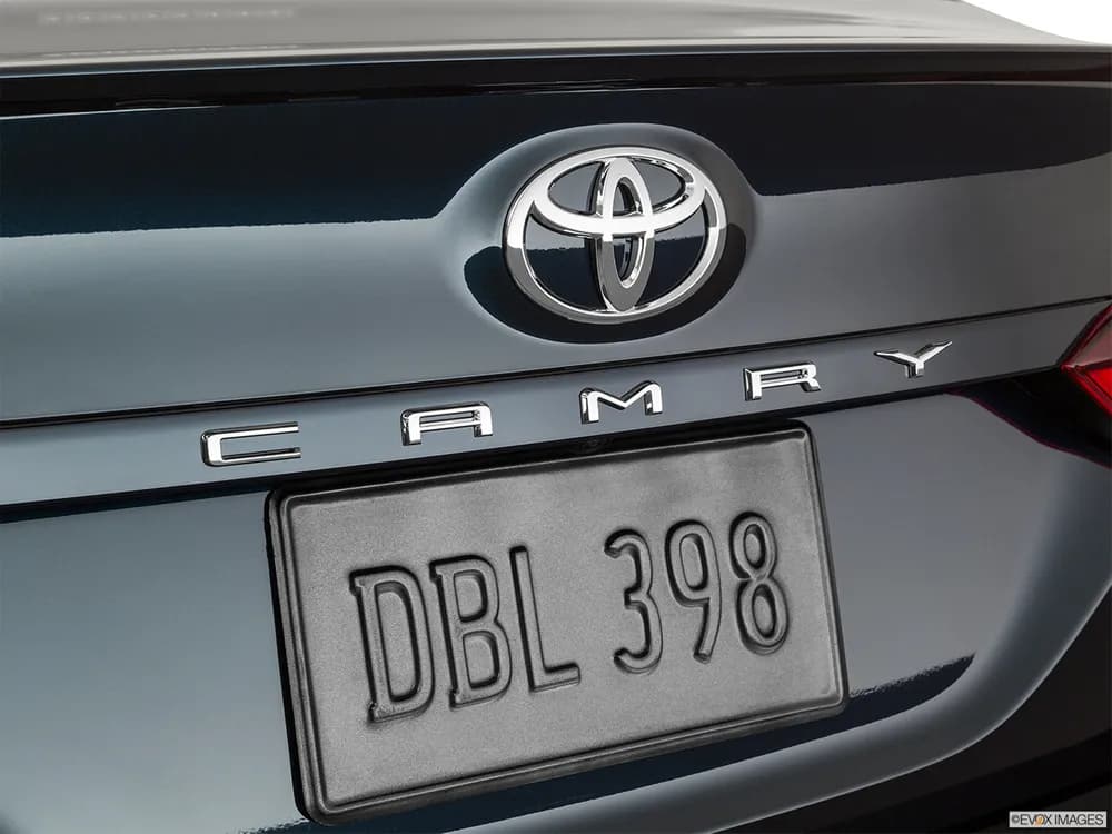 Toyota Camry 2021 2.5L SE+