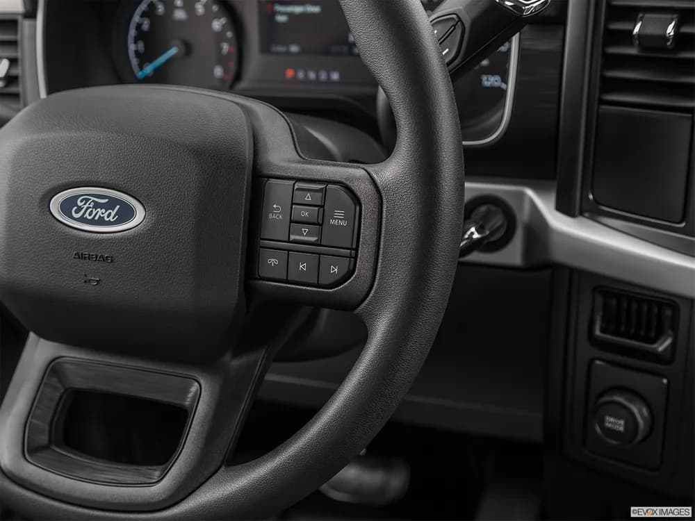 Ford F-150 2021 3.5L Regular Cab XL (2WD)