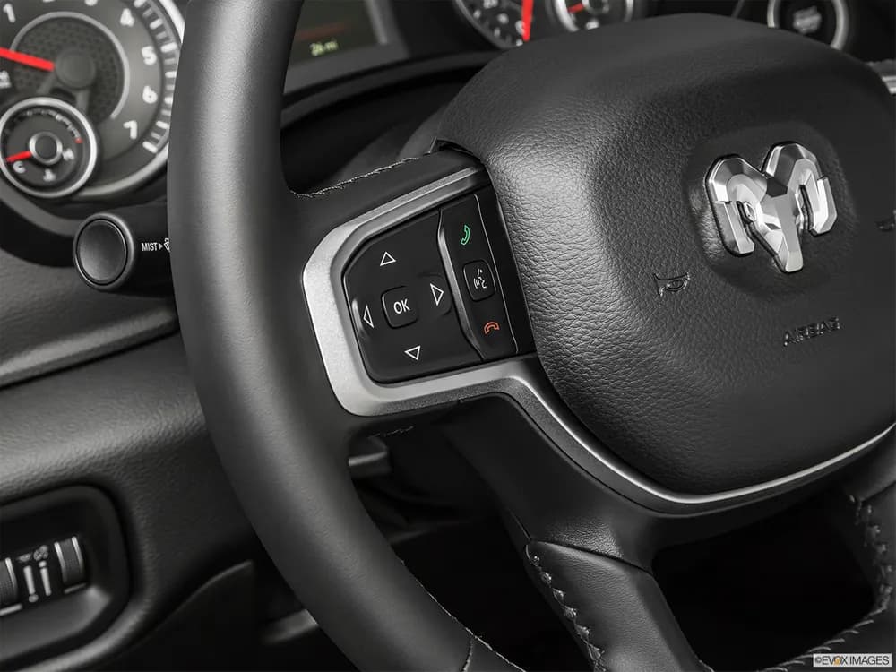 RAM 1500 2022 5.7L Big Horn (Regular Cab)