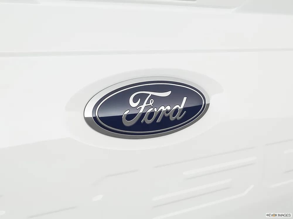 Ford F-150 2022 5.0L Crew Cab XLT (Sport Pack)