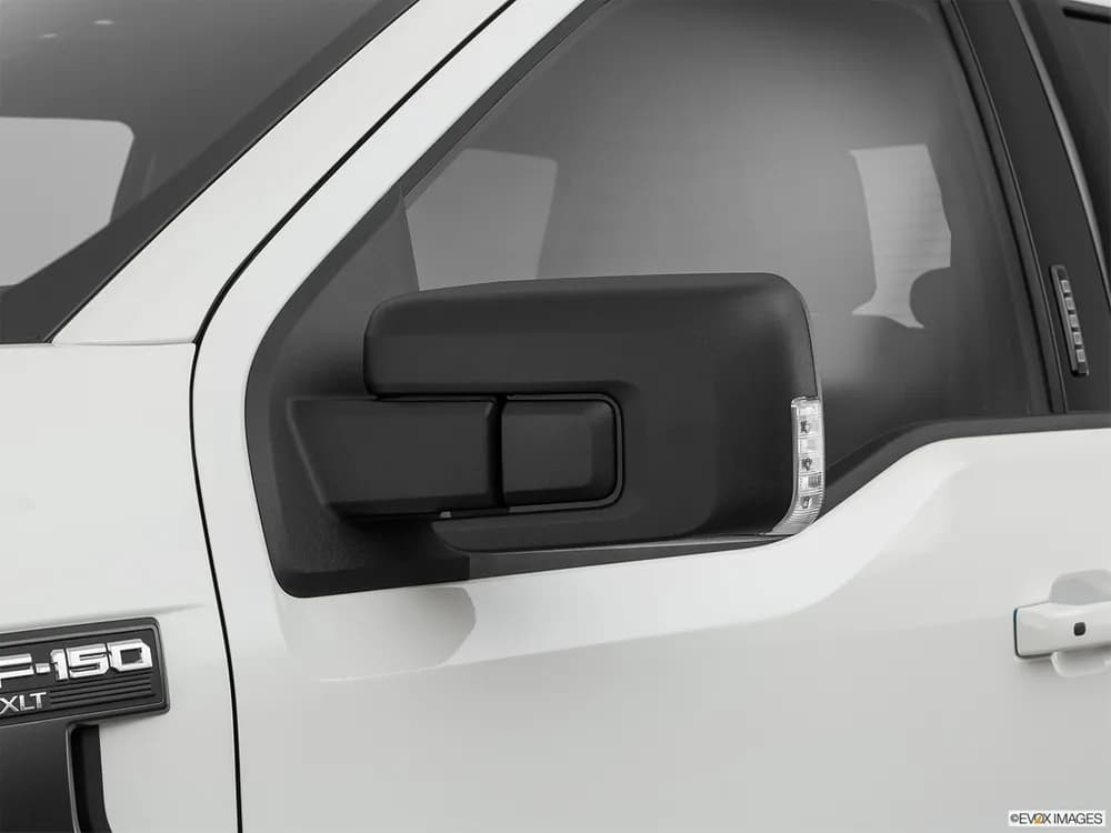 Ford F-150 2022 5.0L Crew Cab XLT (Sport Pack)