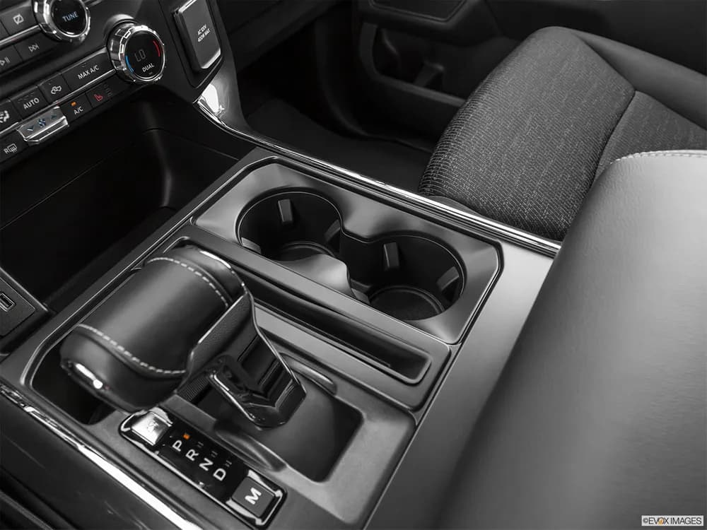 Ford F-150 2022 5.0L Crew Cab XLT (Sport Pack)