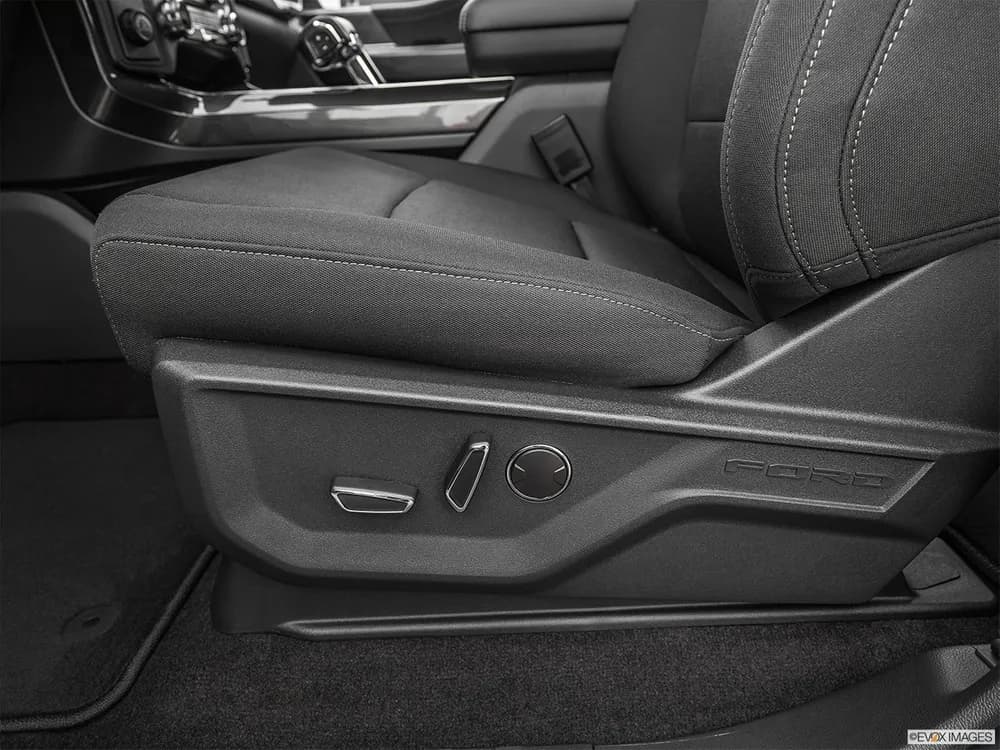 Ford F-150 2022 5.0L Crew Cab XLT (Sport Pack)