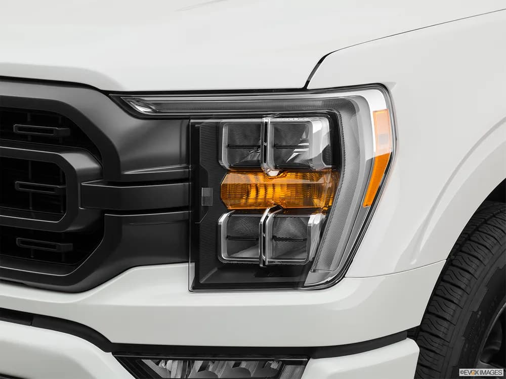 Ford F-150 2022 5.0L Crew Cab XLT (Sport Pack)