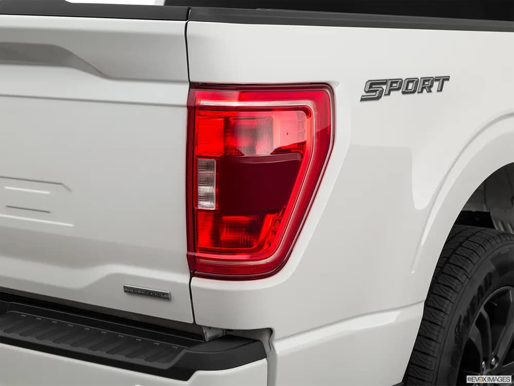 Ford F-150 2022 5.0L Super Cab XLT