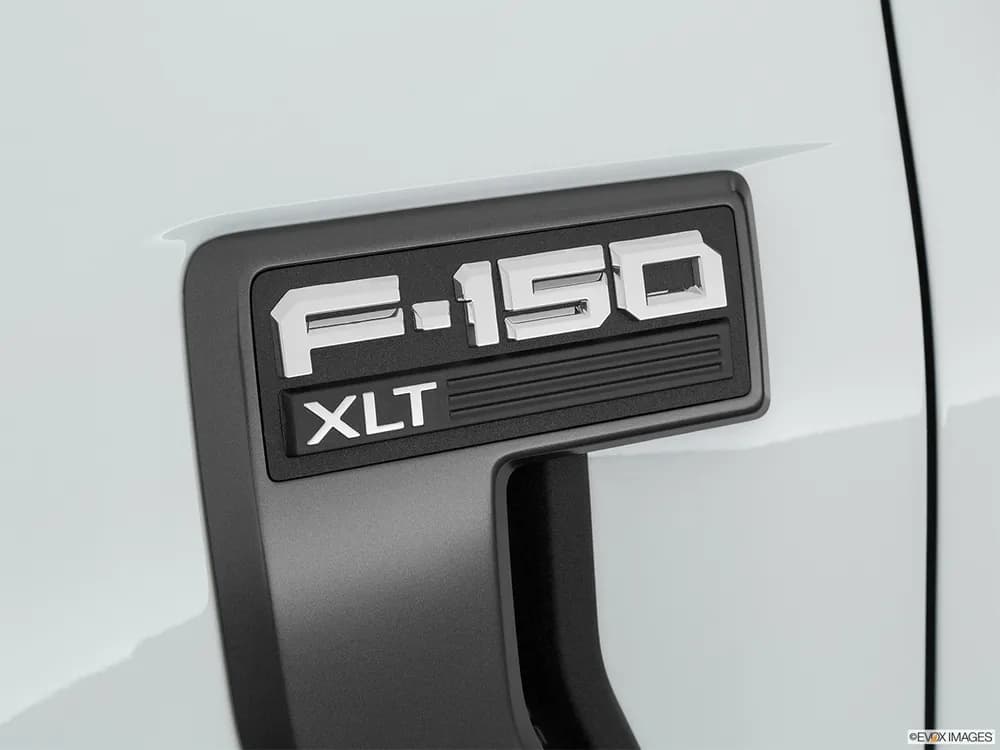 Ford F-150 2022 5.0L Super Cab XLT