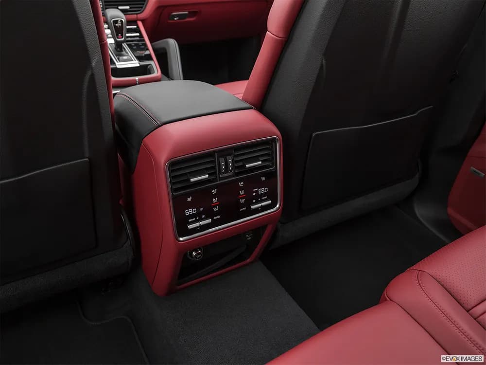 Porsche Cayenne 2022 S Platinum Edition