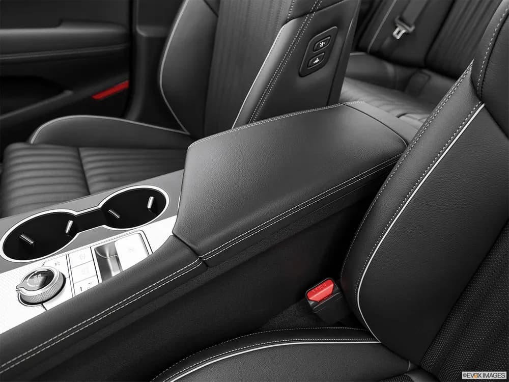 Genesis G70 2022 2.0T Premium