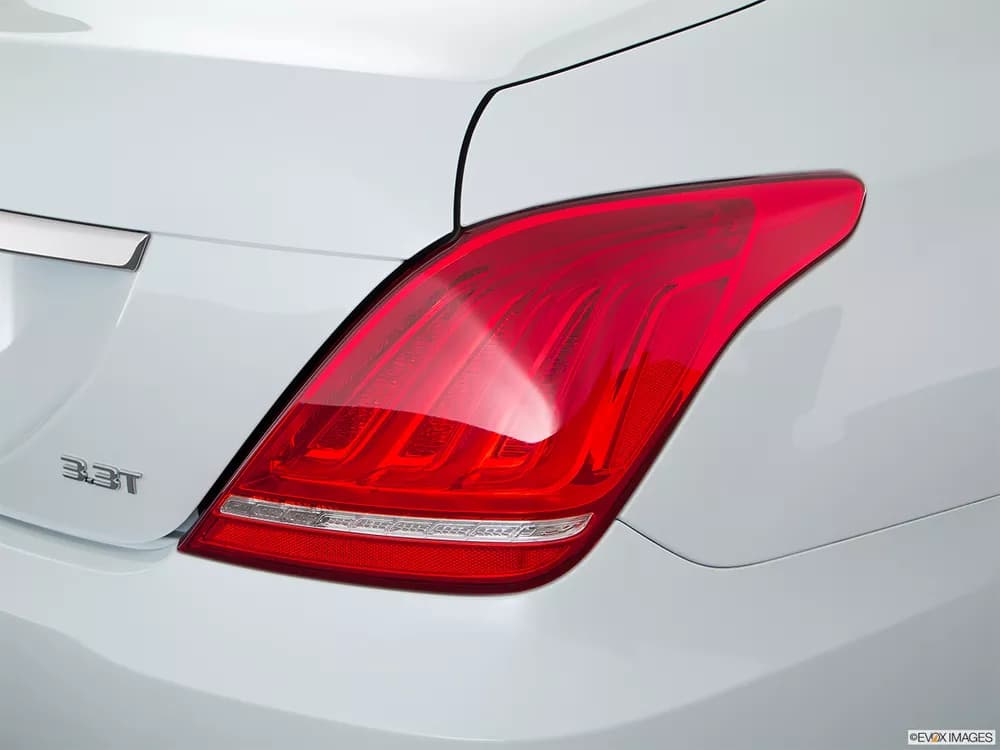 Genesis G90 2018 3.3 Turbo