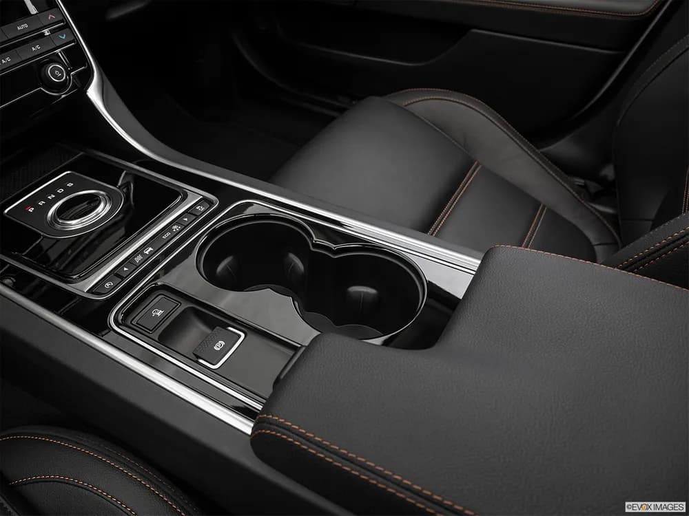 Jaguar XE 2018 2.0 Prestige