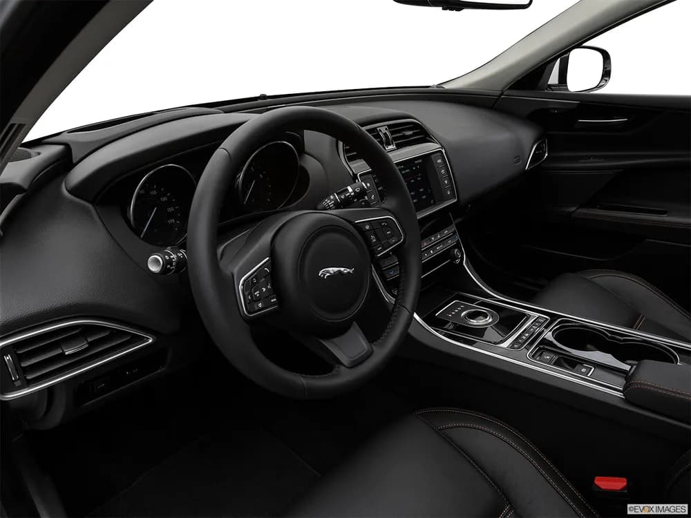 Jaguar XE 2018 2.0 Prestige