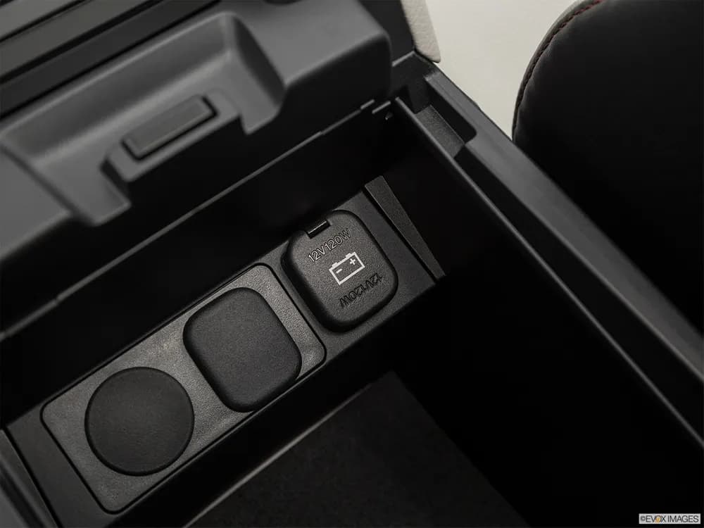 Mazda 3 Hatchback 2018 2.0L Luxury Plus