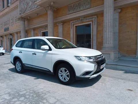 Used Mitsubishi Outlander 2.4L PHEV (S-AWD) Baseline 2016 Used Mitsubishi Outlander 2.4L PHEV (S-AWD) Baseline 2016 used_cars.forSale