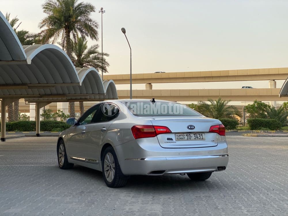 كيا كادينزا 2011 مستعملة