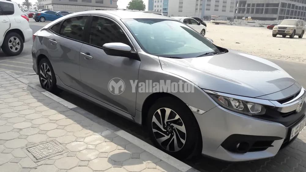 هوندا سيفيك 1.6L LXi 2017 مستعملة