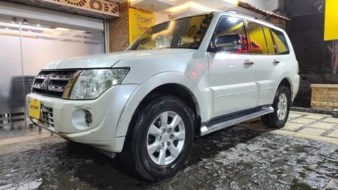 ميتسوبيشي باجيرو 3.5L 5 Door 2014 مستعملة ميتسوبيشي باجيرو 3.5L 5 Door 2014 مستعملة used_cars.forSale