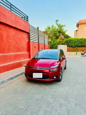 مستعملة سيتروين سي4 جراند بيكاسو 1.6T 2015 مستعملة سيتروين سي4 جراند بيكاسو 1.6T 2015 used_cars.forSale