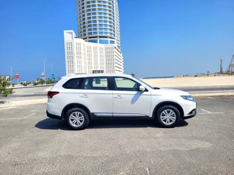 Used Mitsubishi Outlander 2.4L GLX 2020 Used Mitsubishi Outlander 2.4L GLX 2020 used_cars.forSale
