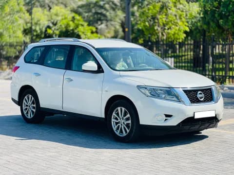 Used Nissan Pathfinder 3.5L S 4WD 2015 Used Nissan Pathfinder 3.5L S 4WD 2015 used_cars.forSale