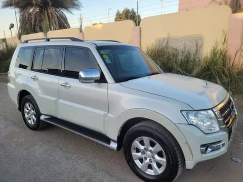 Used Mitsubishi Pajero 2015 Used Mitsubishi Pajero 2015 used_cars.forSale