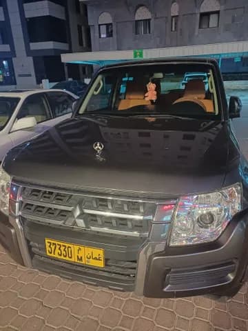 ميتسوبيشي باجيرو 3.8L 5 Door Full 2015 مستعملة ميتسوبيشي باجيرو 3.8L 5 Door Full 2015 مستعملة للبيع