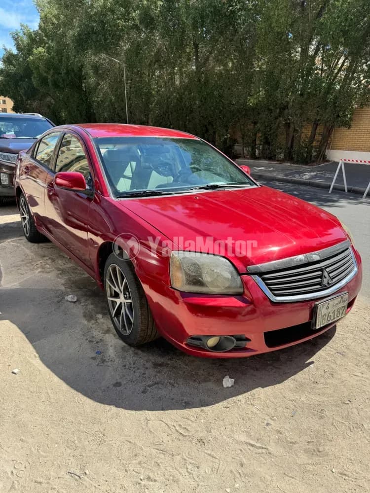 ميتسوبيشي جالانت 2.4L 2012 مستعملة