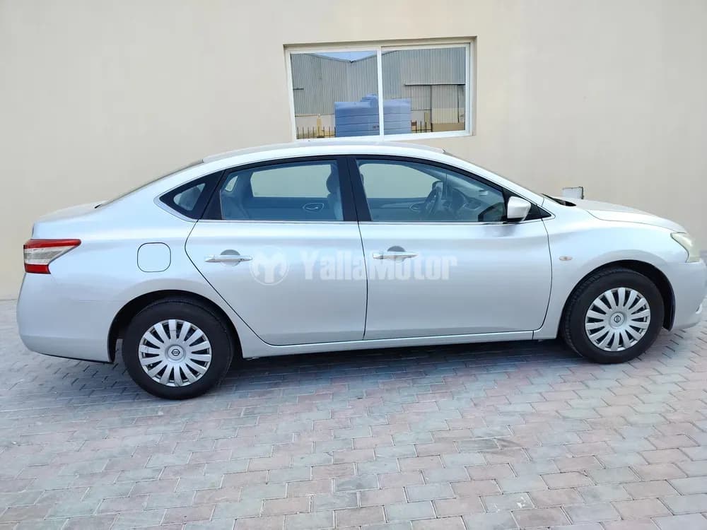 Used Nissan Sentra 1.6L Sedan 2015