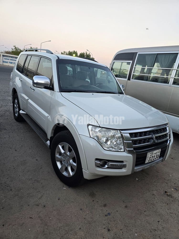 Used Mitsubishi Pajero GLS V6 2017
