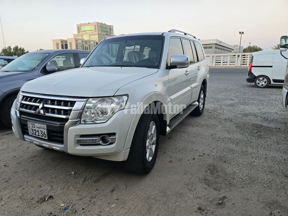 Used Mitsubishi Pajero GLS V6 2017