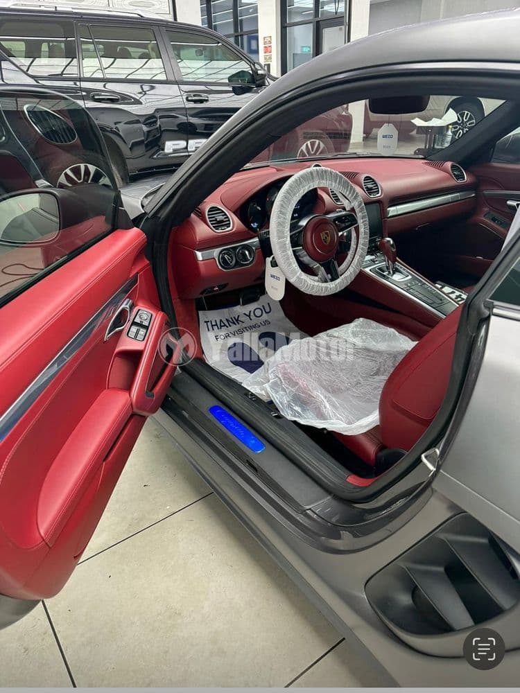 Used Porsche Cayman S 2019