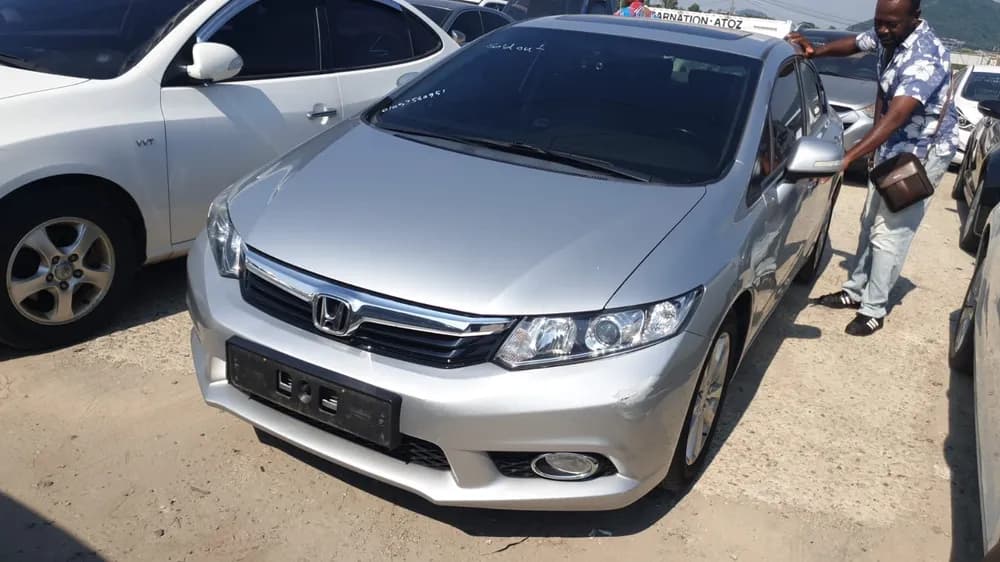 Used Honda Civic 4 door VTi 2012