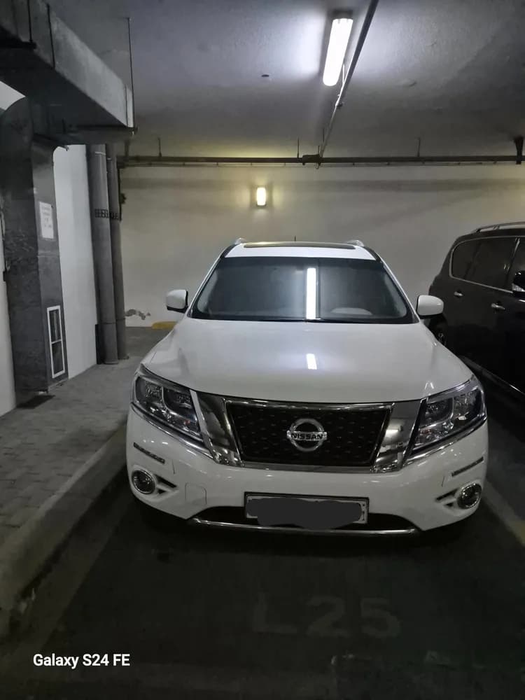 Used Nissan Pathfinder SL 4WD 2017