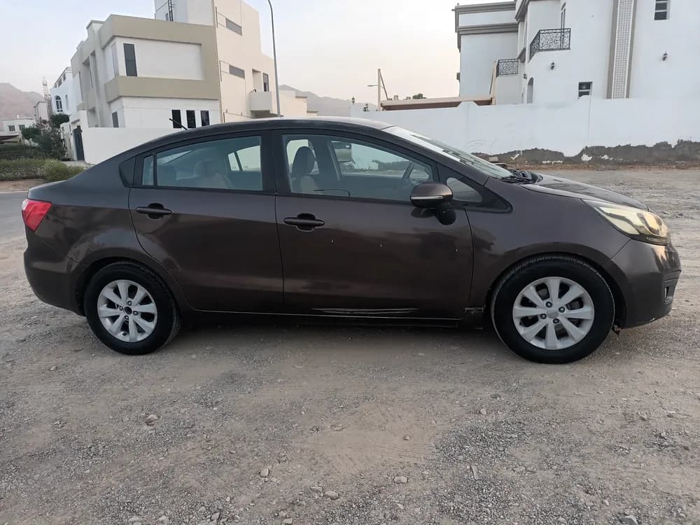 كيا ريو 4 Door Sedan 1.4L 2012 مستعملة