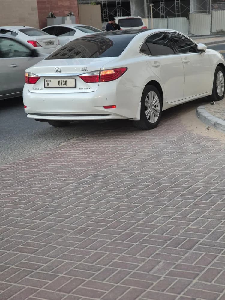 لكزس إي أس 250 Platinum 2013 مستعملة