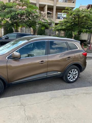 Used Renault Kadjar 1.2T Signature 2019 Used Renault Kadjar 1.2T Signature 2019 used_cars.forSale