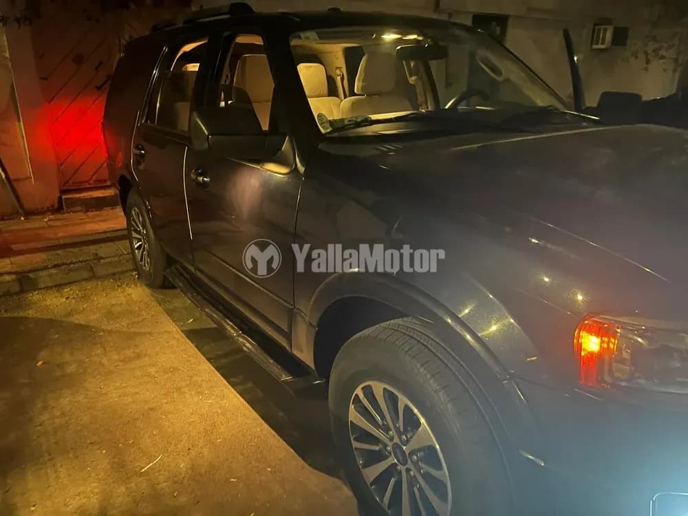 فورد إكسبدشن 3.5L XLT 2015 مستعملة