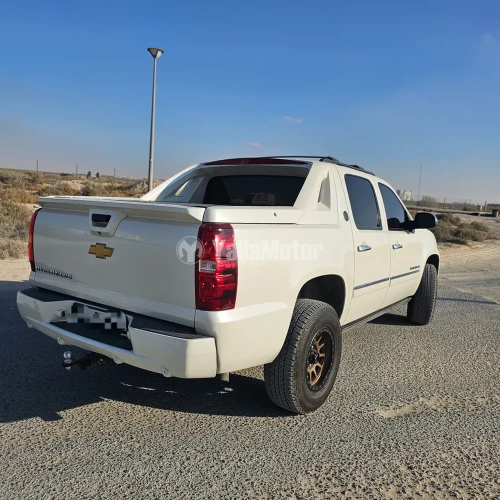 Used Chevrolet Avalanche LTZ 2013