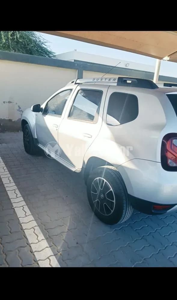 رينو دستر 2.0L 2WD 2018 مستعملة